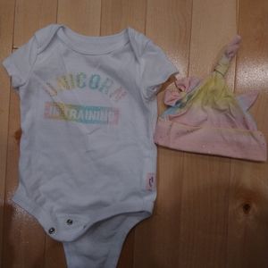 3/20$ 0-3m unicorn onesie and hat